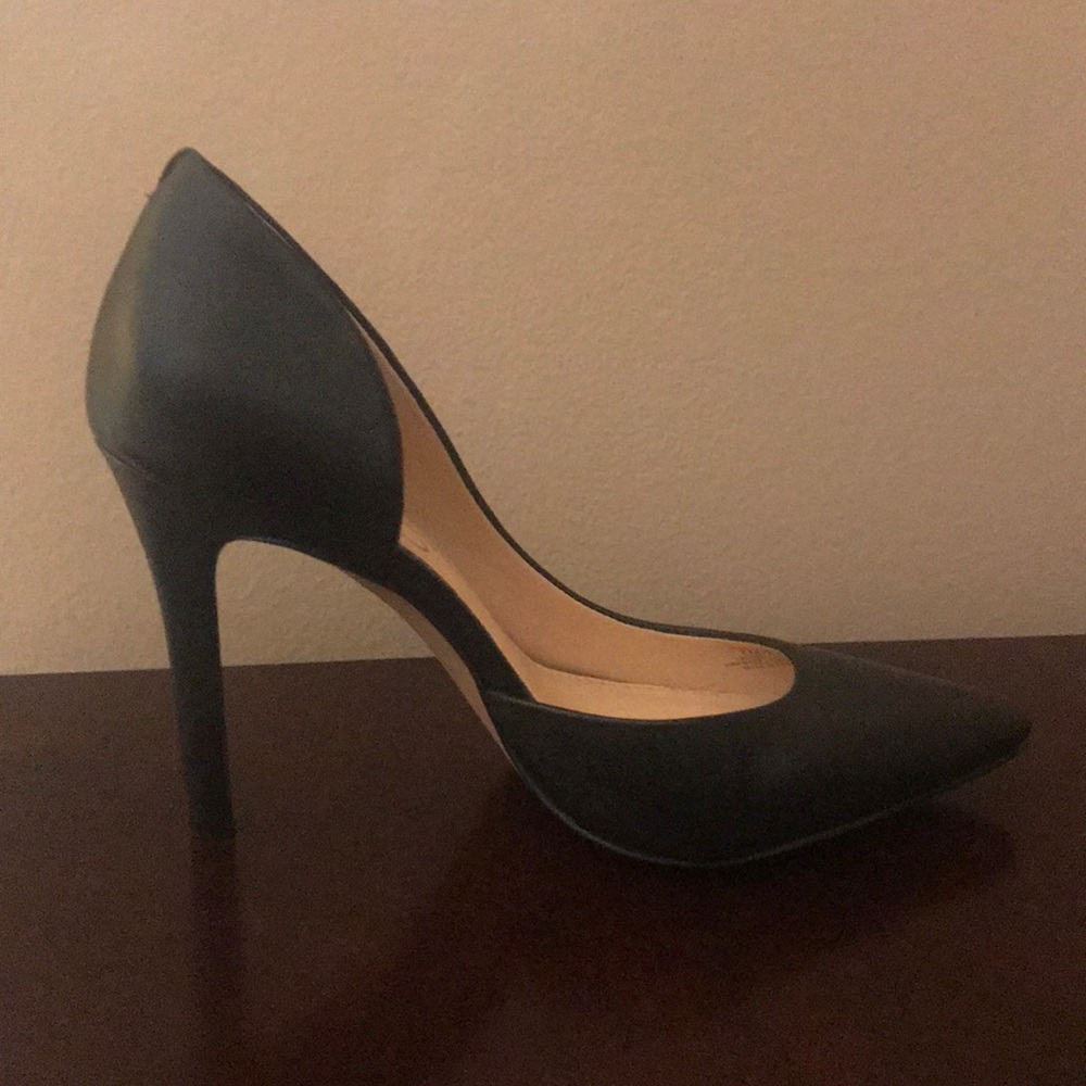 Jessica Simpson Black Dress Pump - Picture 3 of 3
